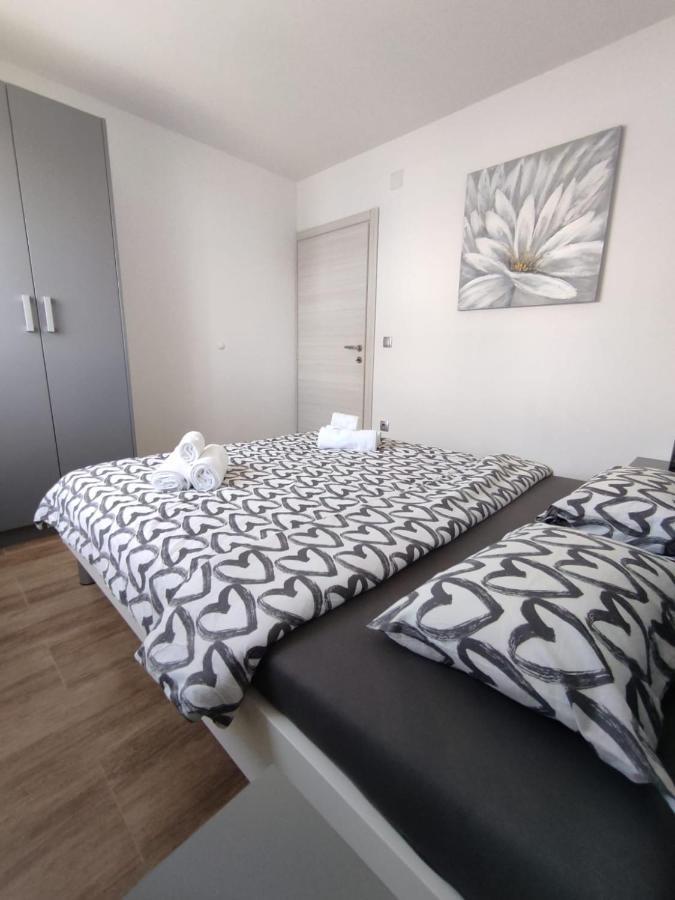 Apartman Ivana Biograd Na Moru Zewnętrze zdjęcie