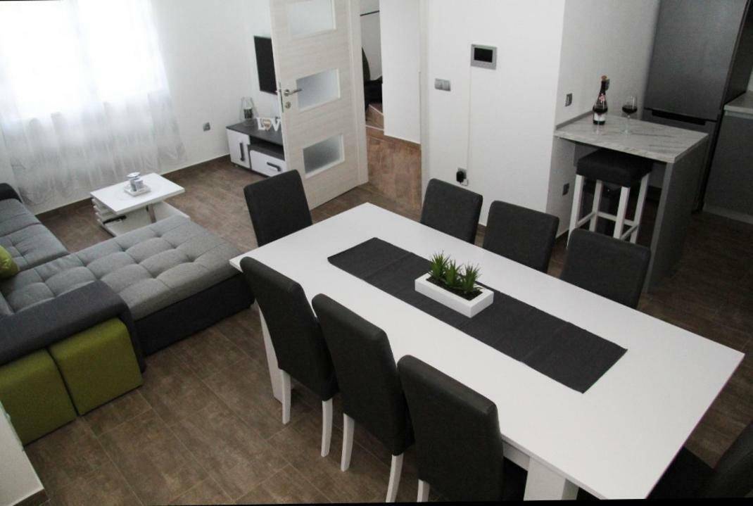 Apartman Ivana Biograd Na Moru Zewnętrze zdjęcie