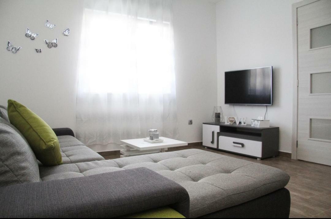 Apartman Ivana Biograd Na Moru Zewnętrze zdjęcie