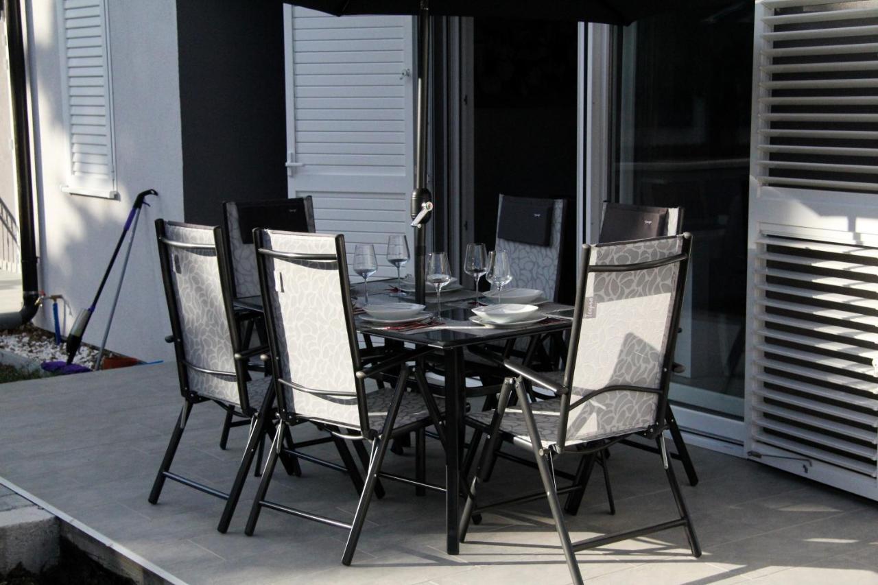 Apartman Ivana Biograd Na Moru Zewnętrze zdjęcie
